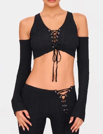 Top PRETTYLITTLETHING, negru Negru