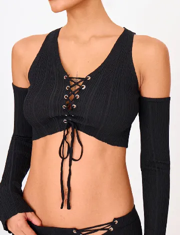 Top PRETTYLITTLETHING, negru Negru