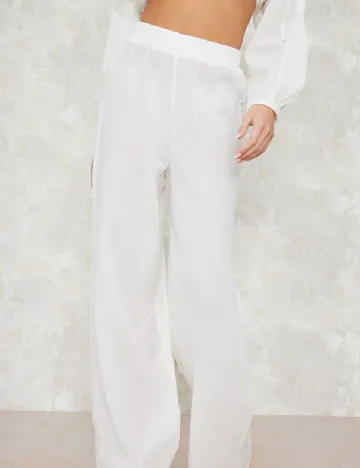 Pantaloni PRETTYLITTLETHING, alb