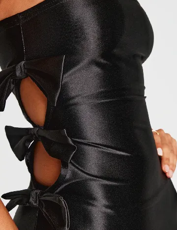 Rochie lunga PRETTYLITTLETHING, negru Negru
