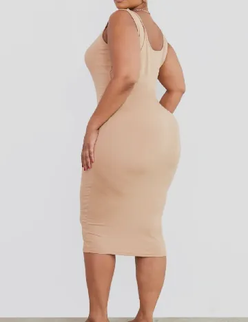 Rochie medie PRETTYLITTLETHING Plus Size, bej Crem