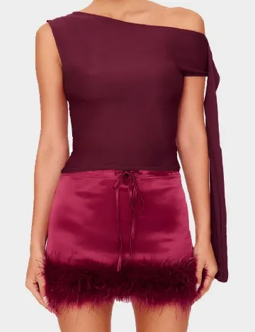 Bluza PRETTYLITTLETHING, visiniu