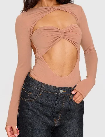 Body PRETTYLITTLETHING, maro