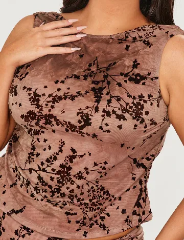 Top PRETTYLITTLETHING Plus Size, maro