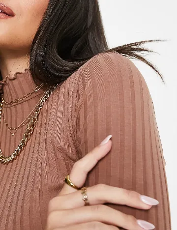 Top ASOS, maro Maro