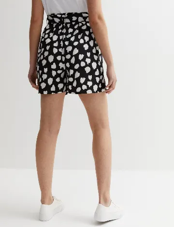 Pantaloni scurti New Look Maternity, negru Negru