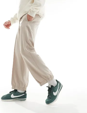 Pantaloni ASOS, bej Crem