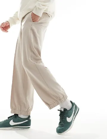 Pantaloni ASOS, bej Crem