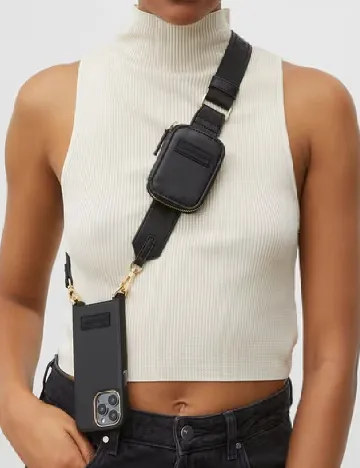 Husa iPhone IDEAL OF SWEDEN, negru Negru