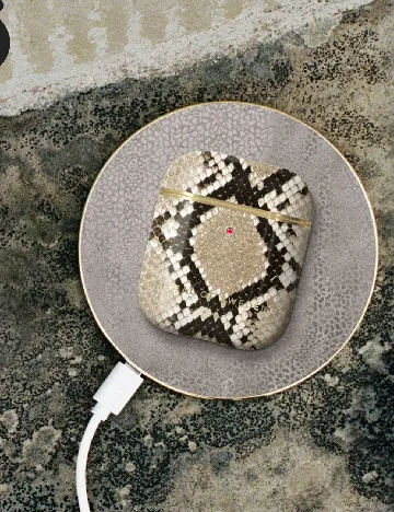 Husa AirPods IDEAL OF SWEDEN, imprimeu sarpe