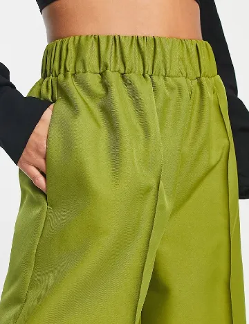 Pantaloni ASOS, verde Verde
