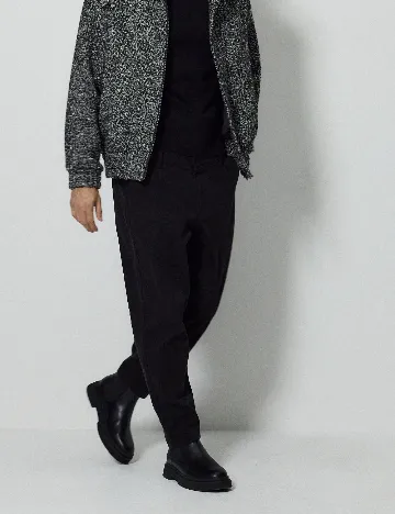 Ghete Reserved, negru Negru