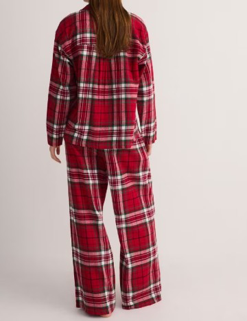 Pijama Reserved, mix culori