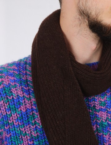 Fular Reserved, maro