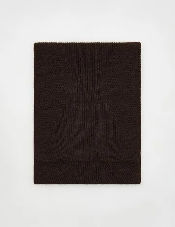 Fular Reserved, maro