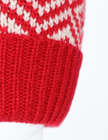 Caciula Reserved, rosu