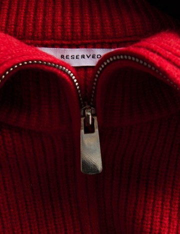 Pulover Reserved, rosu