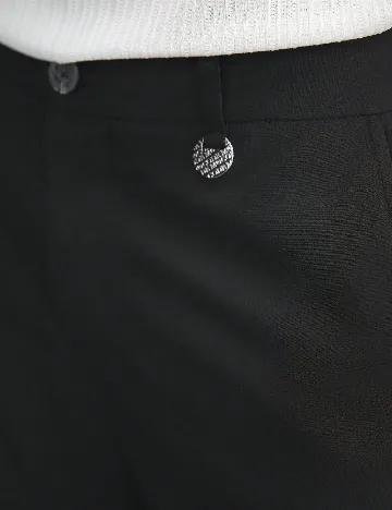 Pantaloni scurti SHEIN, negru