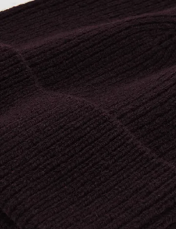 Caciula Reserved, pruna