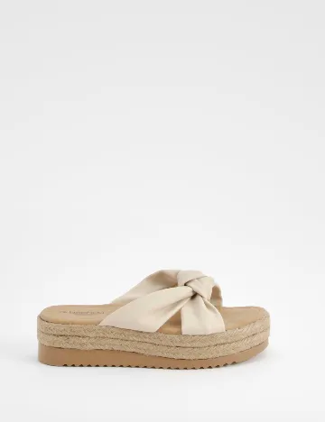 Slapi Boohoo, crem Crem