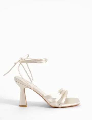 Sandale Boohoo, crem Crem