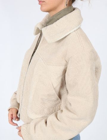 Jacheta PrettyLittleThing, crem
