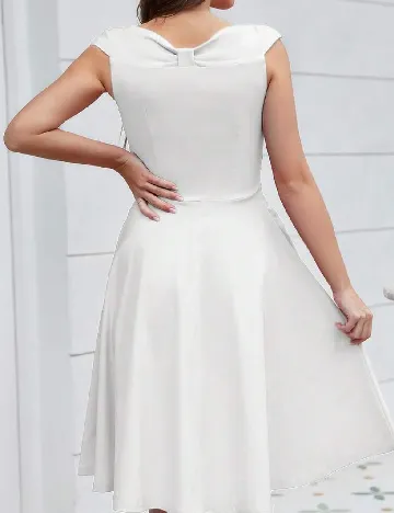Rochie medie MUXXN, alb Alb