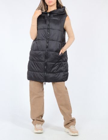 Vesta Zara, negru