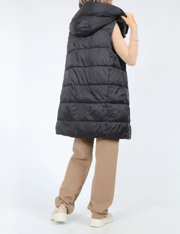 Vesta Zara, negru Negru