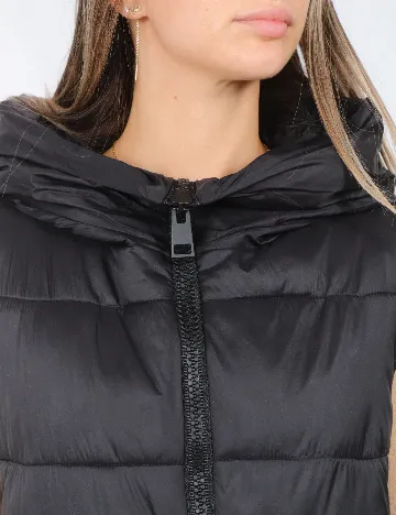 Vesta Zara, negru Negru