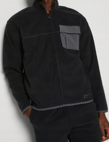 Jacheta Hollister, gri