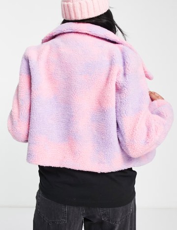 Jacheta Unreal Fur, roz
