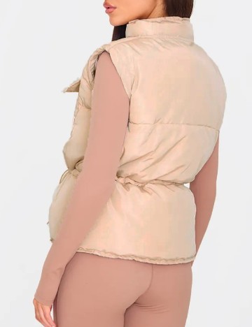 Vesta PrettyLittleThing, crem