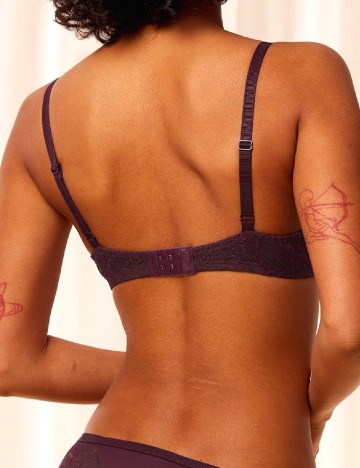 Sutien Triumph, mov