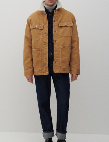 Jacheta Reserved, maro