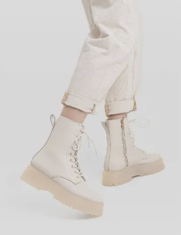 Ghete Stradivarius, crem Crem