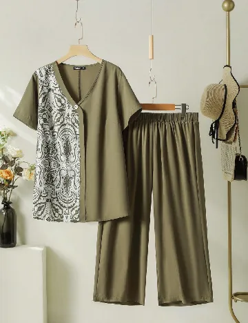 Compleu SHEIN CURVE, kaki Verde