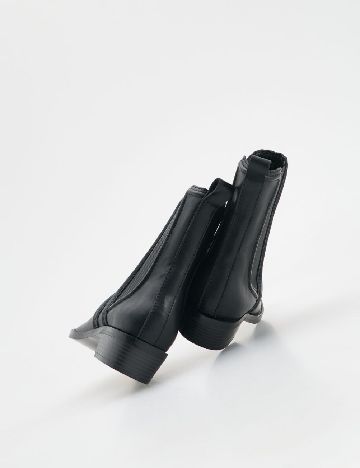 Ghete Reserved, negru