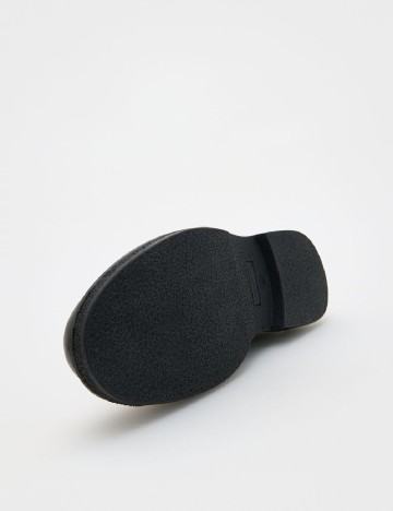 Ghete Reserved, negru