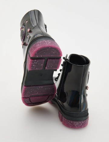 Ghete Reserved, negru