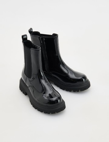 Ghete Reserved, negru