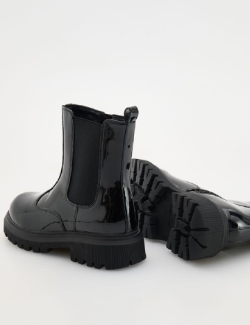 Ghete Reserved, negru