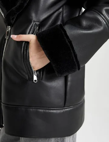 Jacheta DeFacto, negru