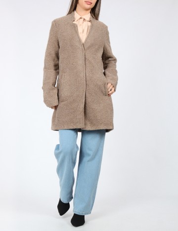 Jacheta Vero Moda, maro