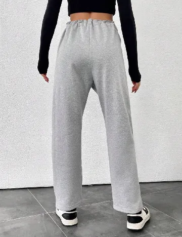 Pantaloni SHEIN, gri