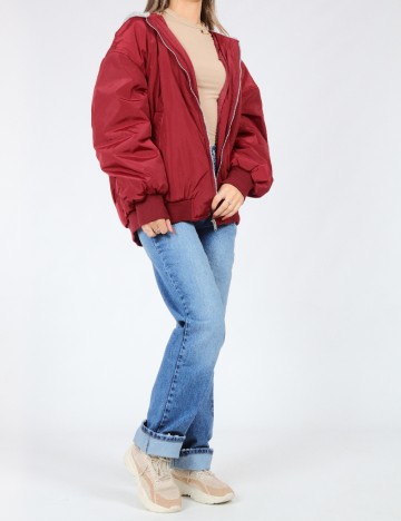 Jacheta Noisy May, rosu