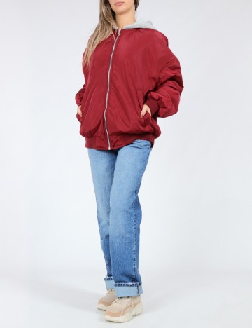 Jacheta Noisy May, rosu