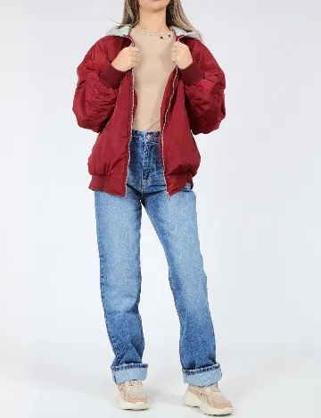 Jacheta Noisy May, rosu