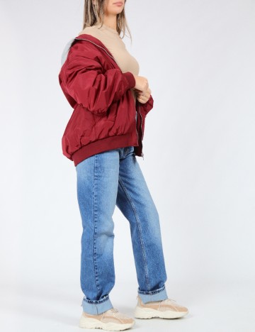 Jacheta Noisy May, rosu