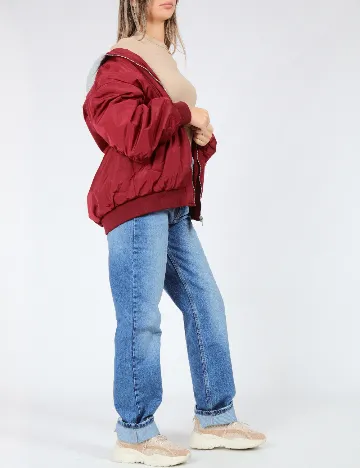 Jacheta Noisy May, rosu